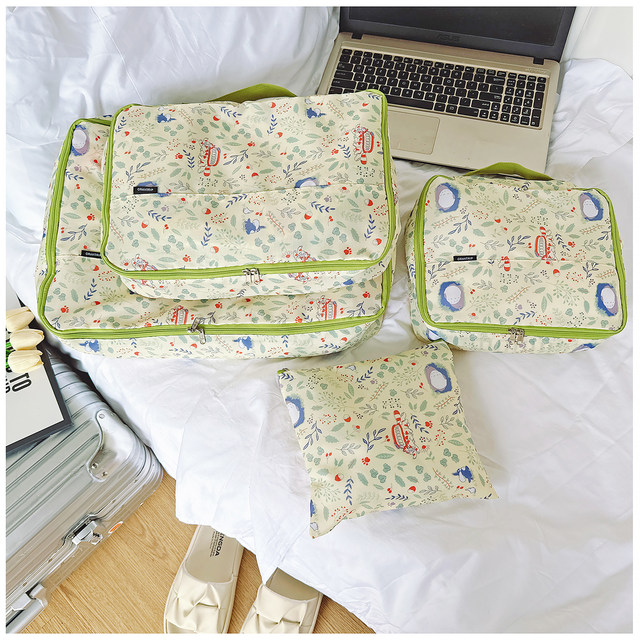 Japanese cartoon cute chiikawa travel storage four-piece set clothing classification and sorting cloth bag trolley box chinchilla