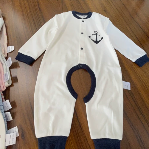 Огромный хлисто-ступенька с полным хлопком с длинными рукавами.