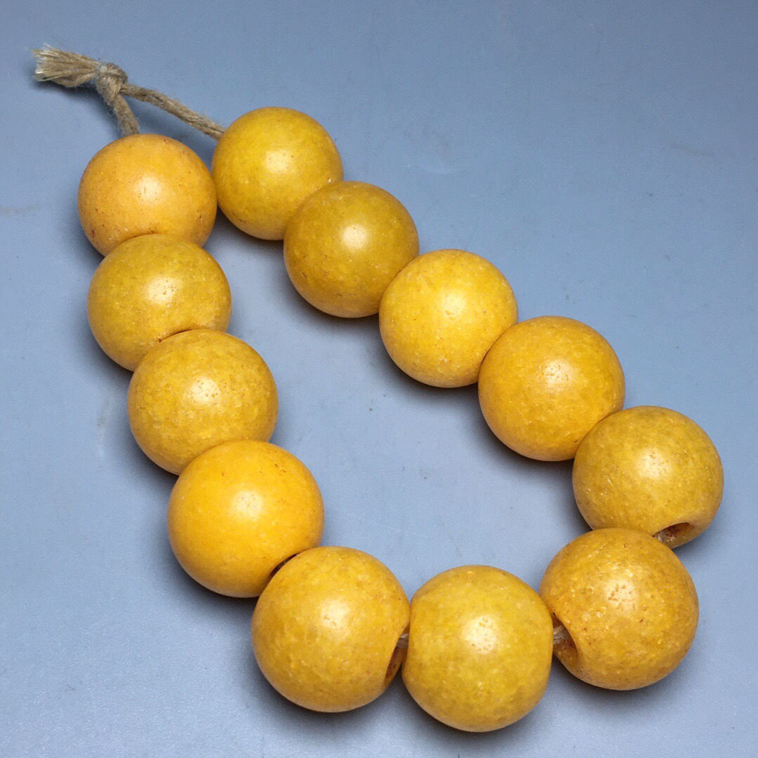 ANTIQUES OLD TIBETAN ANCIENT METHODS FOLK CUSTOMS LARGE HOLE PULP OLD MOTHERS TREASURED ANCIENT JADE HAND STRINGS YELLOW BEADS BUDDHIST BEADS WITH