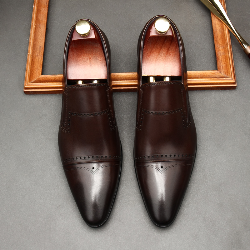 BROWN COLOR FASHION MENS SHOES 2021 NEW BUSINESS FORMAL WEAR CASUAL SIMPLE MENS CARVED LEATHER SHOES POINTED TOE OFFICE SHOES