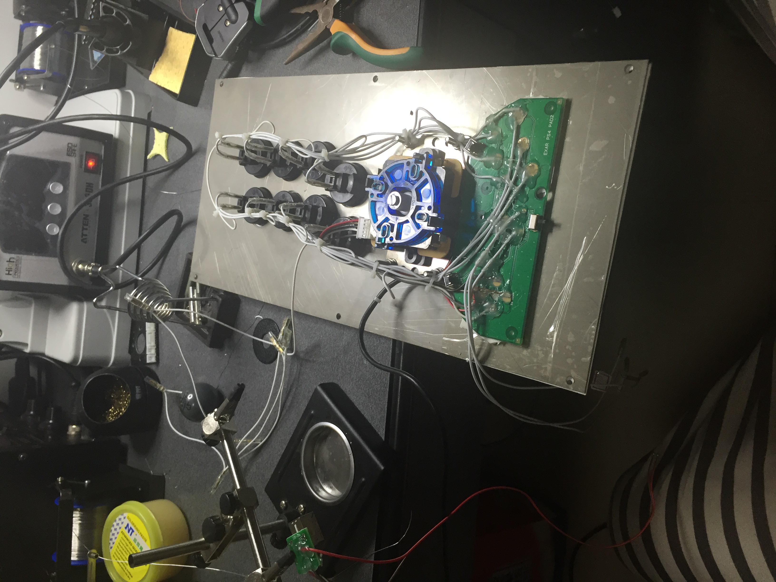 엑스박스 360 원 PS4 유무선 컨트롤러 로커 커스터마이징 사업