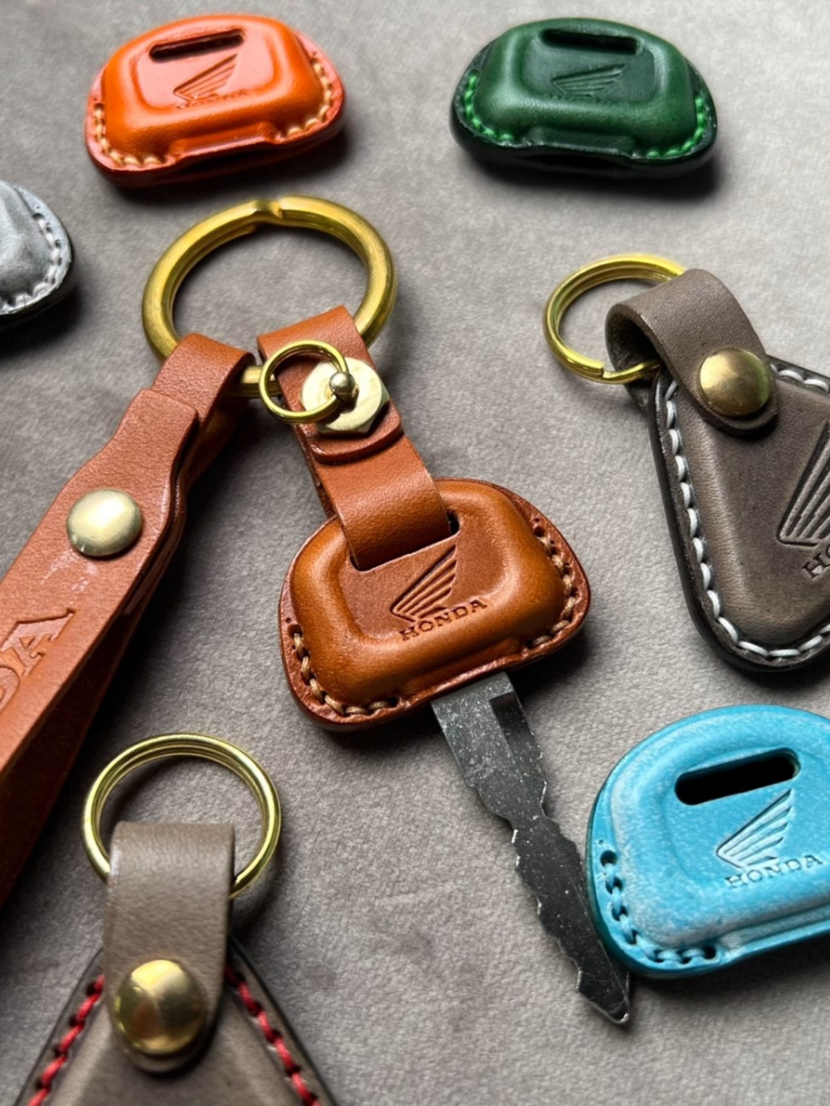 SUITABLE FOR HONDA CUB CC110 KEY LEATHER CASE CUSTOM FIRST LAYER COWHIDE HANDMADE KEYCHAIN CASE