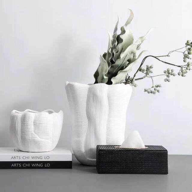 Abstract personalized ceramic vase coffee table wine cabinet desktop model room sales department exhibition hall flower arranging device soft decoration decoration