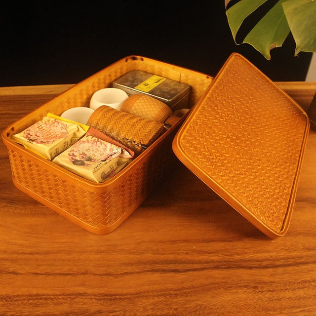 Handmade bamboo woven box Chinese retro rectangular household dustproof storage basket portable bamboo tea set storage box