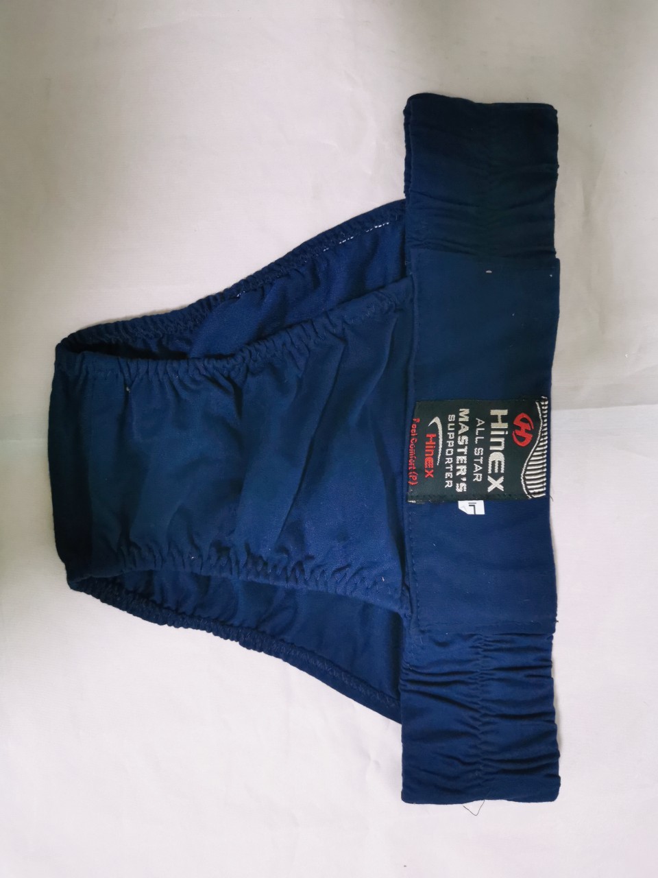 ABDOMINAL GUARD SUPPORTER IS AVAILABLE IN RANDOM BLACK AND BLUE COLORS