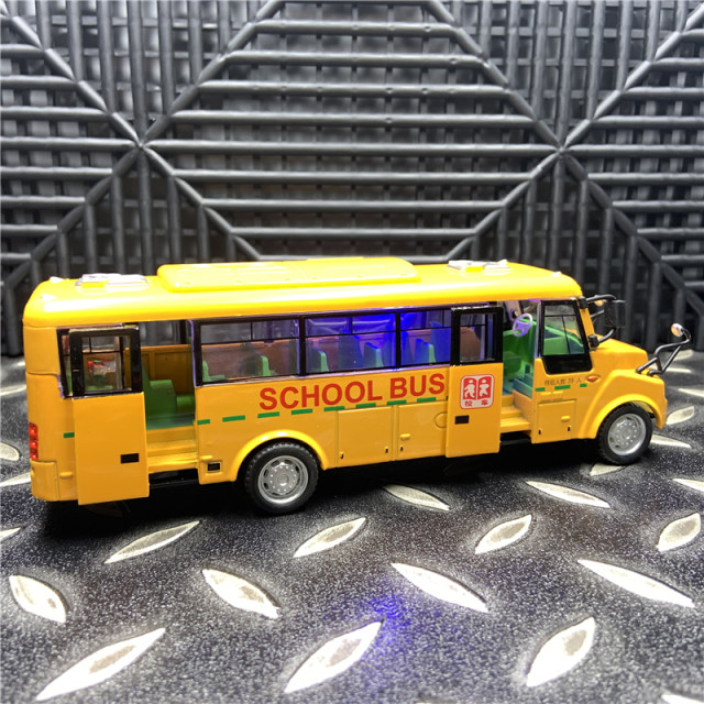 American big nose campus bus real voice music door sound light recovery alloy car model toy