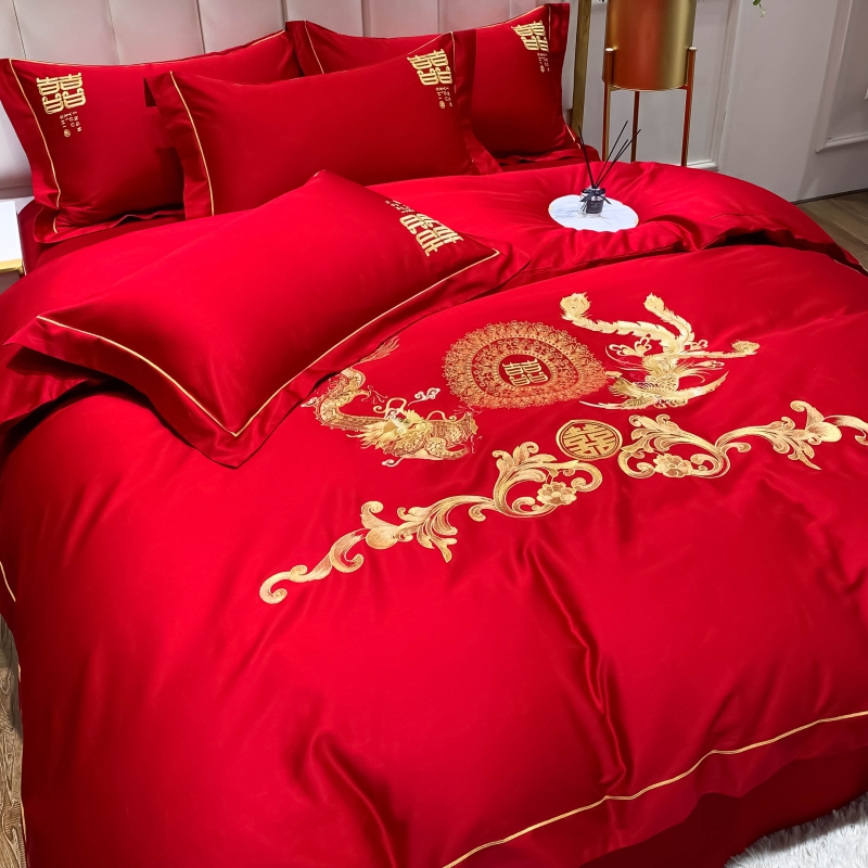 WEDDING QUILT HAPPY QUILT FOUR-PIECE SET DRAGON AND PHOENIX WEDDING RED BEDDING COTTON COTTON RED SHEETS QUILT COVER