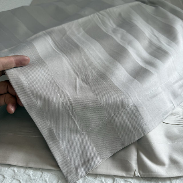 High-quality goods! Only 40 sets! Big brand tail single 100% Tianshi huge thick sheet pillow case three-piece set cool soft mat