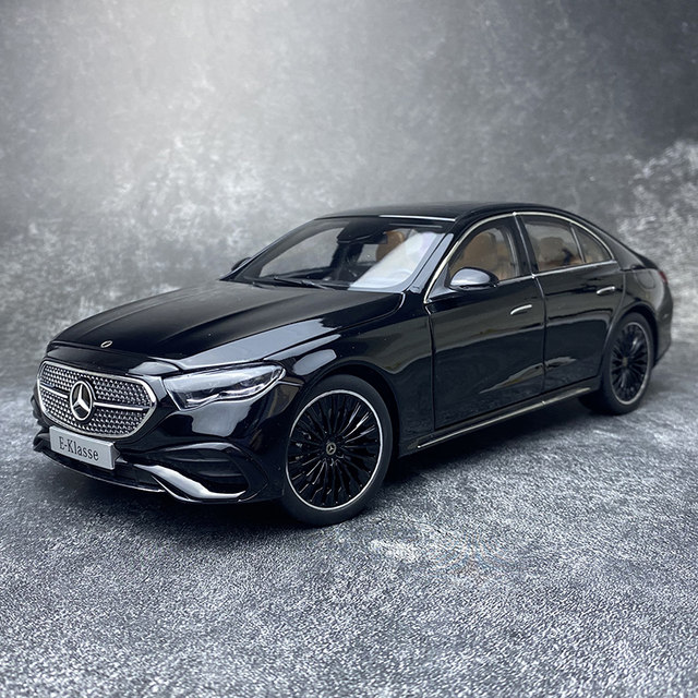 ISCALE 1 18 Mercedes-Benz E450 W214 E-Klasse E300 Simulated Automotive Model Alloy