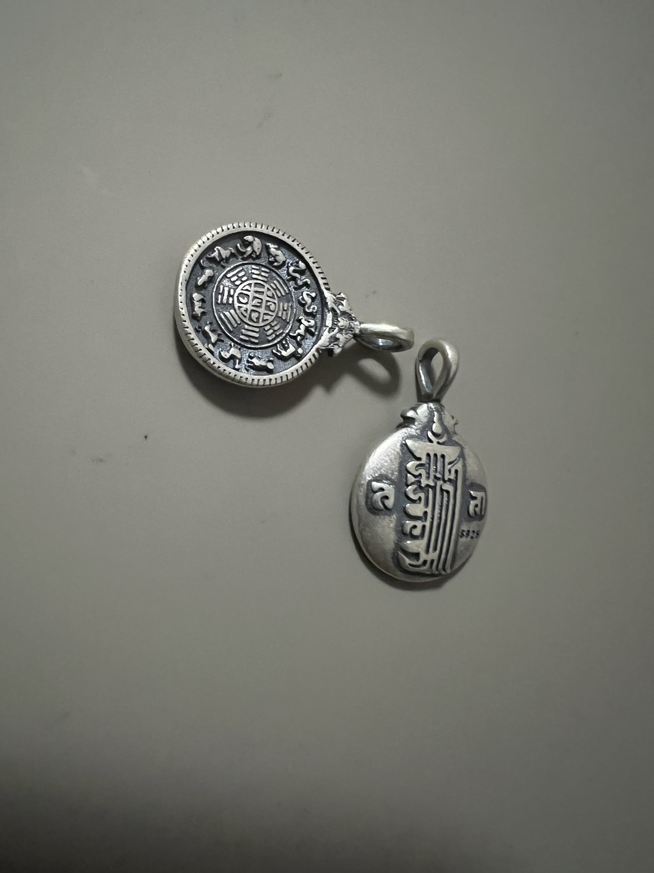 JIUGONG BAGUA 크기는 약 20X13X3MM 소재  측면 교수형 물방울 10 단계 무료 문학 장난감 액세서리입니다