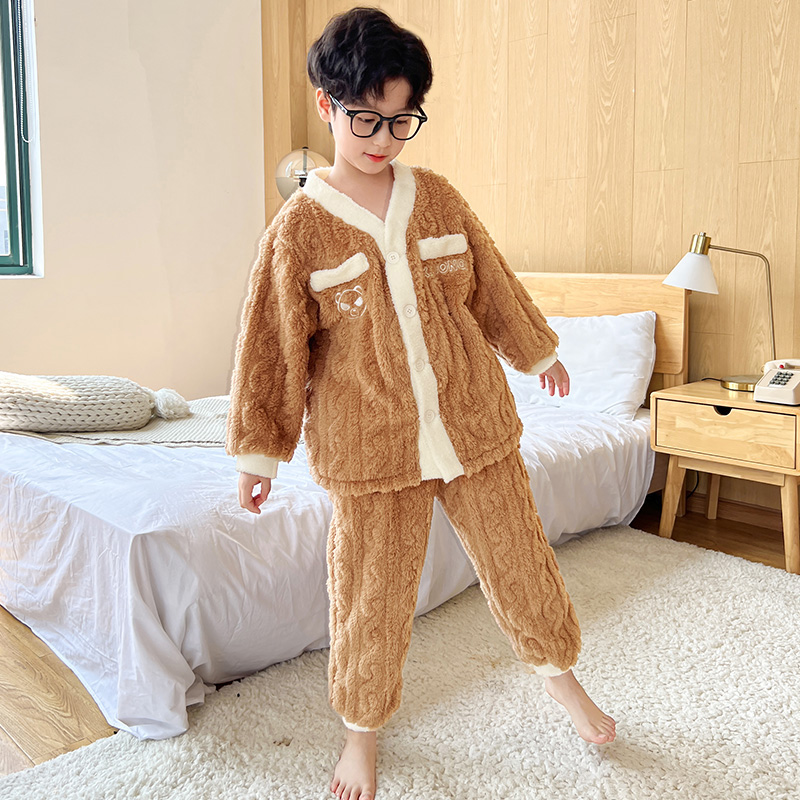 CHILDRENS PAJAMAS AUTUMN AND WINTER BOYS FLANNEL VELVET THICKENED MIDDLE AND LARGE BOYS BOYS WINTER CORAL VELVET LOUNGEWEAR SET