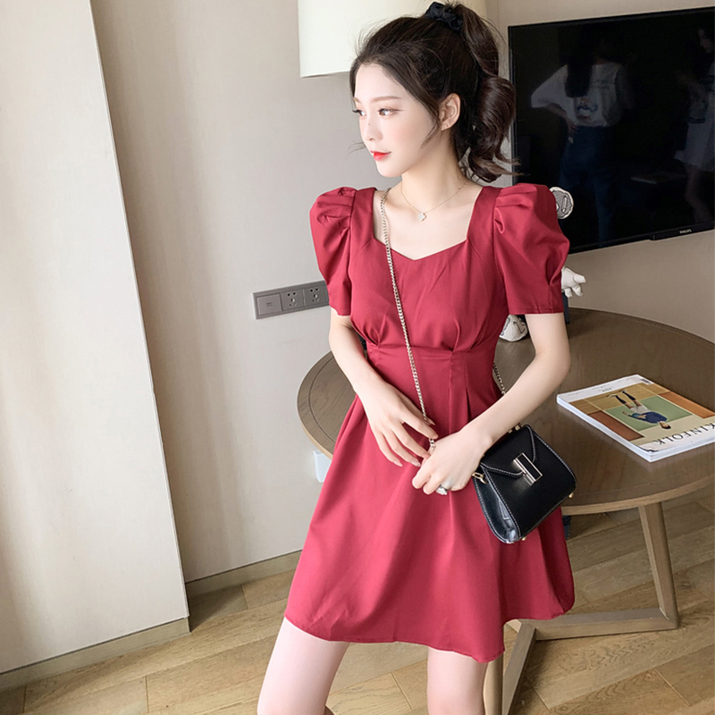 HEPBURN STYLE CINCHED WAIST LITTLE BLACK DRESS 2024 SUMMER SALTY SWEET LITTLE MAN PLEATED SQUARE NECK SEXY BACKLESS DRESS