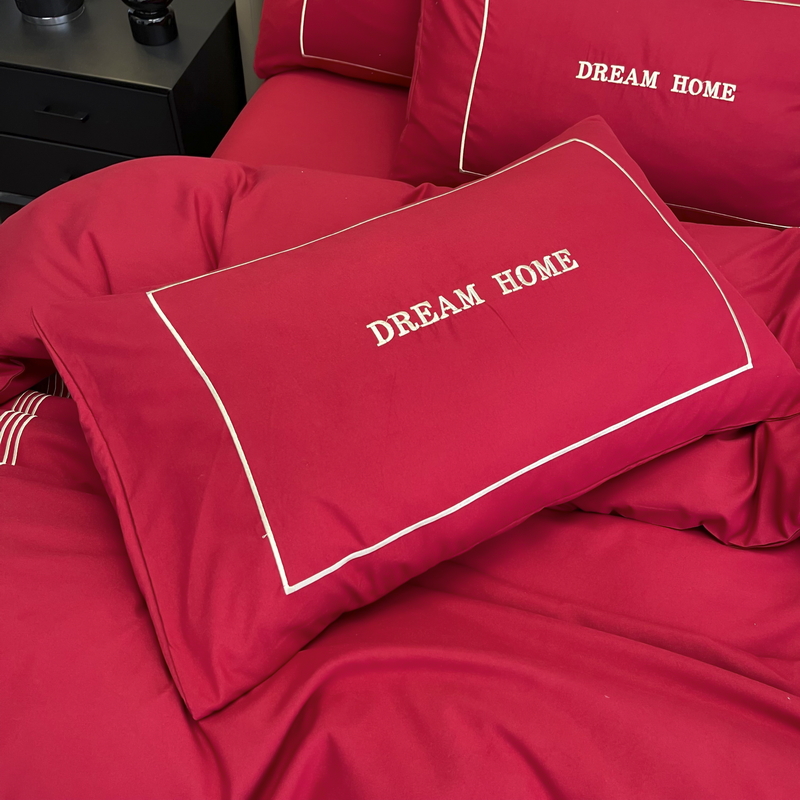 NEW CHINESE WEDDING WEDDING QUILT FOUR-PIECE SET WEDDING BIG RED SHEETS QUILT COVER BEDDING QUILT FULL SET