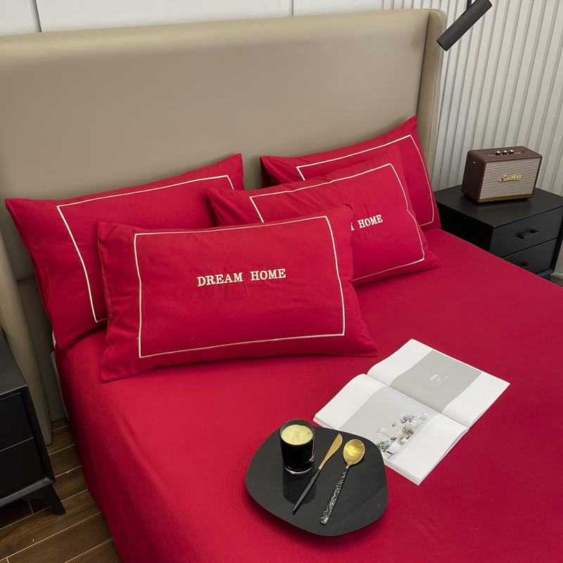 NEW CHINESE WEDDING WEDDING QUILT FOUR-PIECE SET WEDDING BIG RED SHEETS QUILT COVER BEDDING QUILT FULL SET