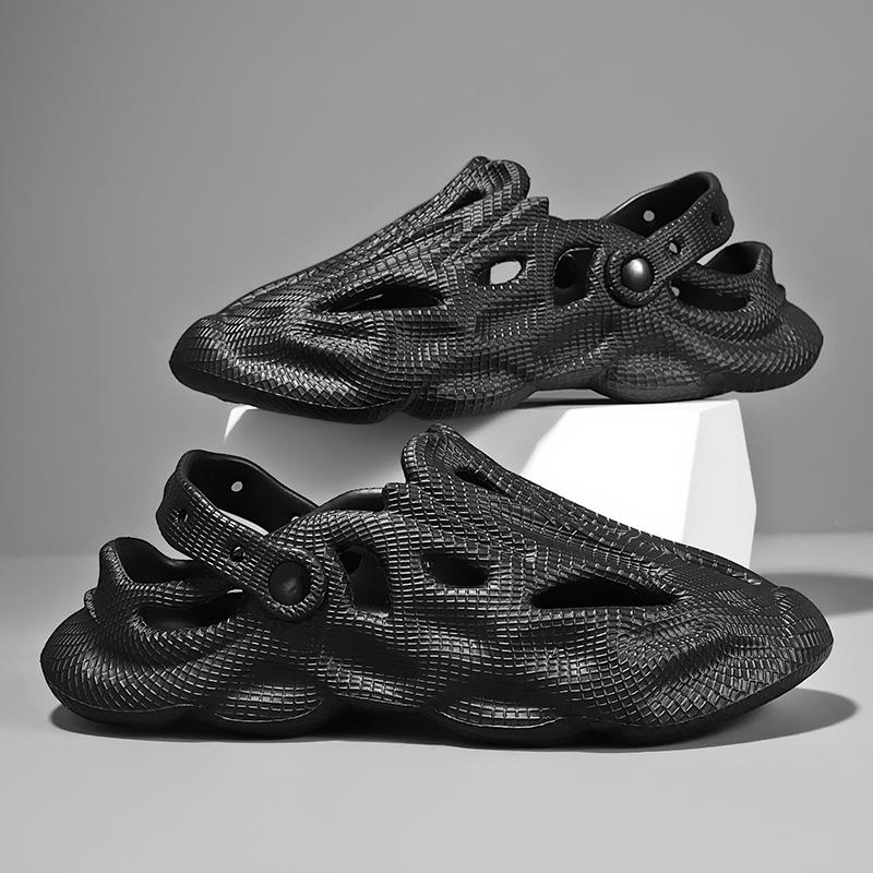 HOLE SHOES MENS SUMMER NEW SLIPPERS MENS OUTDOOR NON-SLIP STEP ON SHIT FEELING BAOTOU DRIVING BEACH SHOES SANDALS MENS