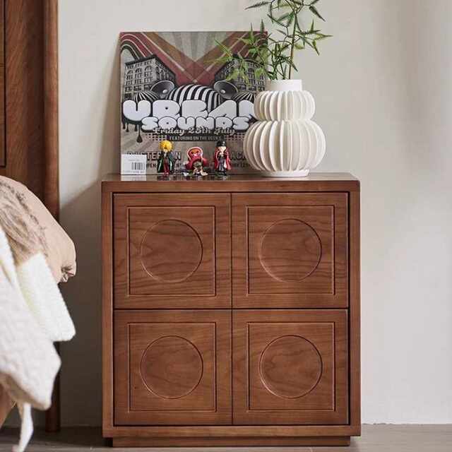 North American cherry wood retro solid wood bedside table black walnut bedside cabinet French medieval style storage box