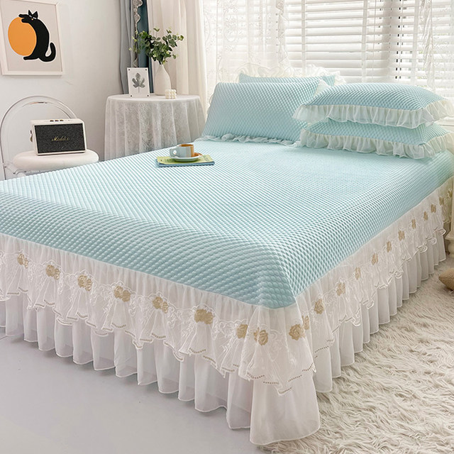Summer bean bean mat girl heart summer ice r silk mat three-piece set F lace sheet machine washable air conditioning soft mat