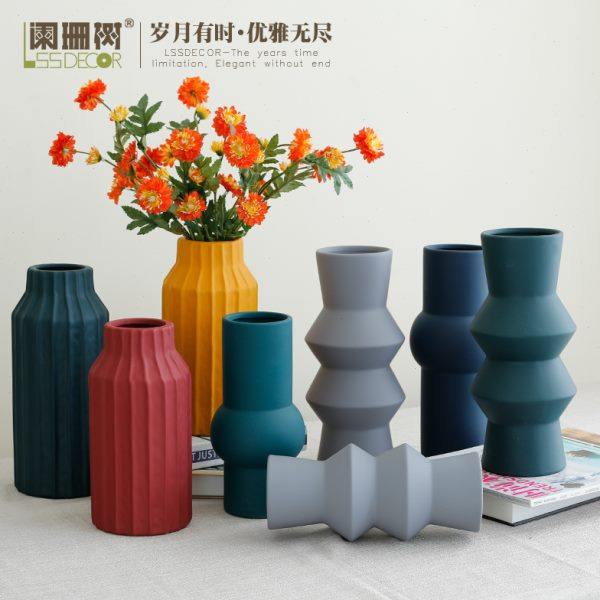 Light luxury Nordic Morandi ceramic vase ornaments Internet celebrity dining table creative living room simple flower arrangement dry flower decoration