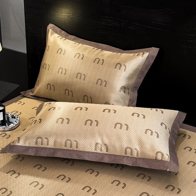 2024 new summer ice silk mat three-piece set can be washed with machine and soft mat for summer O season student dormitory bed sheet