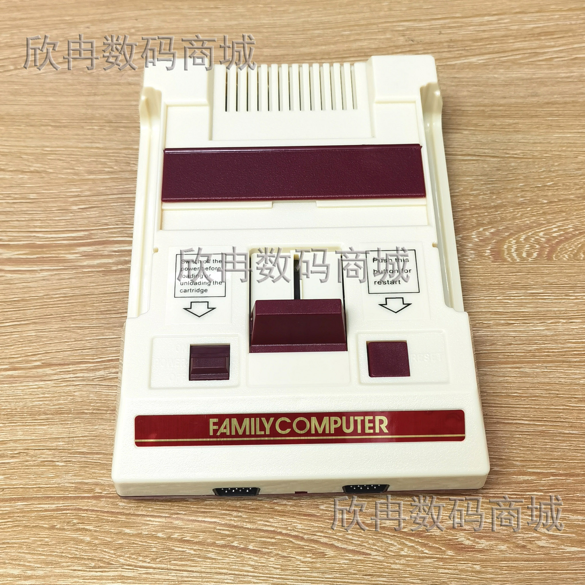 빨간색과 흰색 게임 콘솔 작은 노란색 카드 무선 컨트롤러 HDMI 고화질 인터페이스 8비트 빨간색과 흰색 콘솔 FC 플러그인 카드 TV 게임