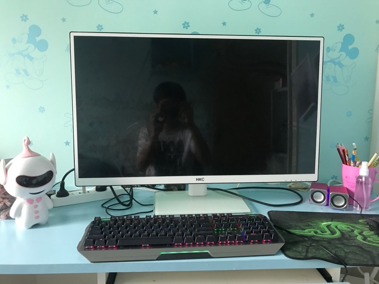 32인치 초박형 HKC P320 PLUS HUIKE 모니터는 벽걸이형 IPS 컴퓨터 게임 화면을 지원합니다