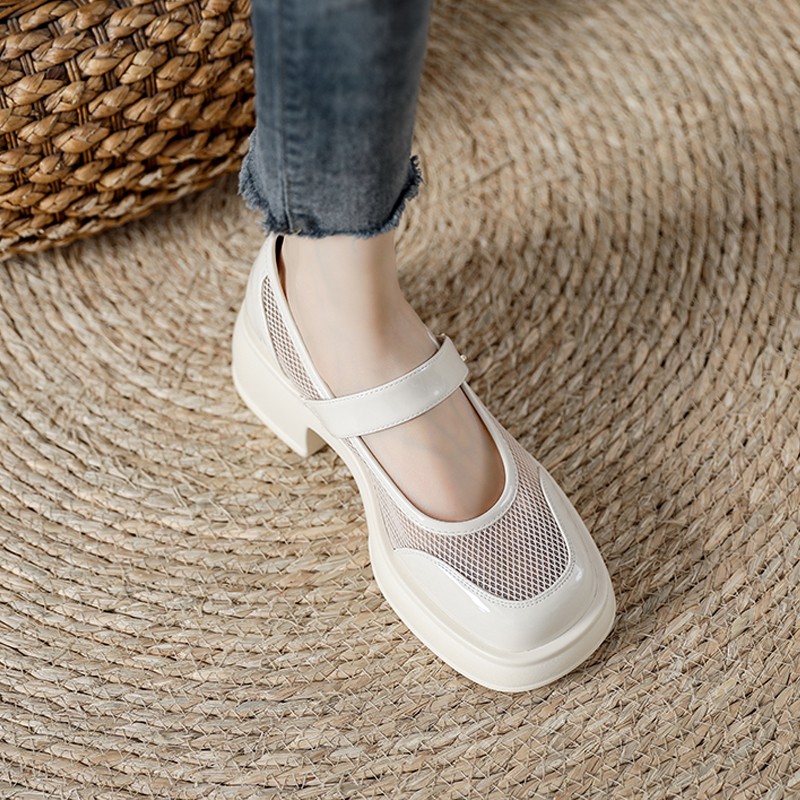 HOLLOW OUT GOOD FOREIGN ATMOSPHERE IN SUMMER AT WILL WITHOUT COVERING YOUR FEET TRENDY PERSONALITY VERSATILE LEATHER SHOES CHAO FASHION DESIGN SENSE