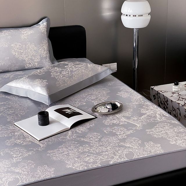 Summer ice silk mat high-end air conditioner p mat washable machine wash folding sheets bed fittings ice silk mat three pieces