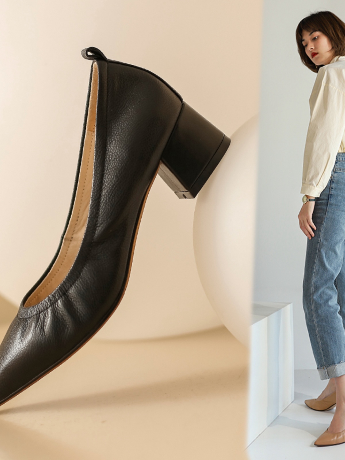 밀라노 스튜디오 싱글 슈즈 여성용 부드러운 소가죽 두꺼운 굽 할머니 신발 세련된 신축성 탑 누드 컬러 미디엄 힐 편안한 여성 구두