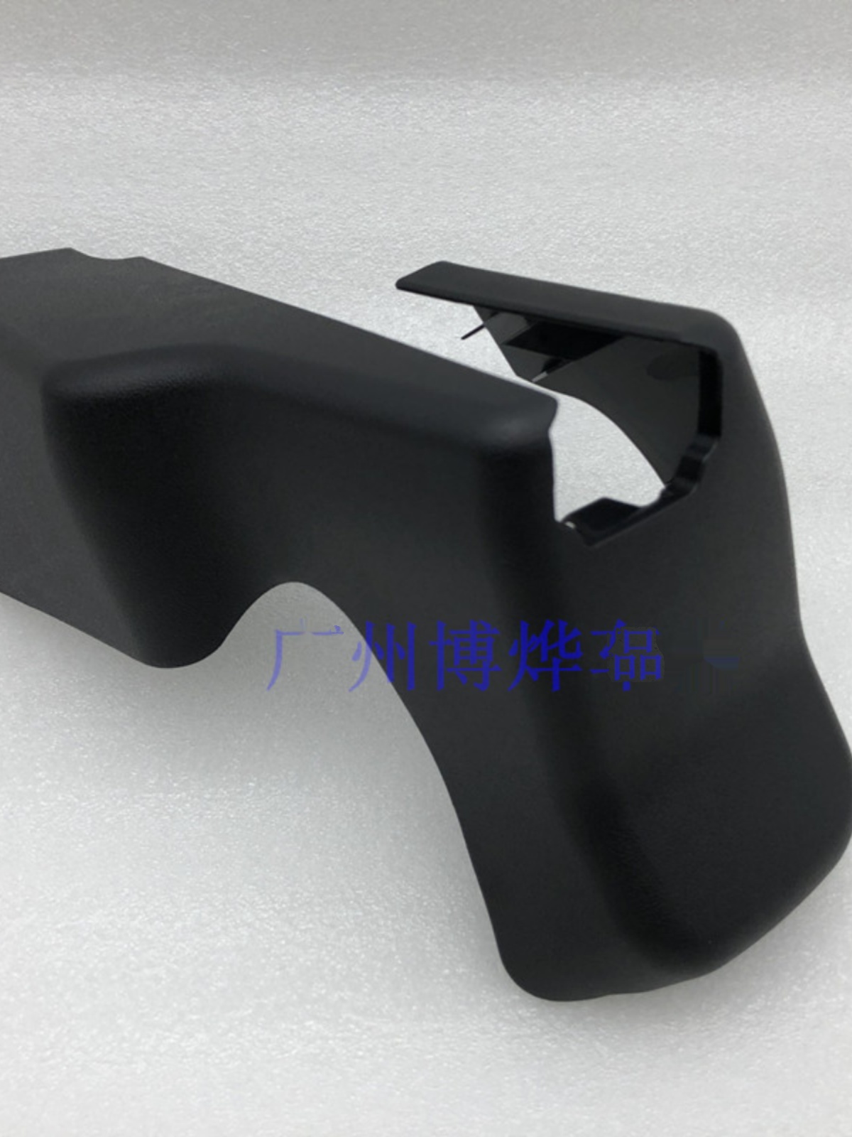 IT IS SUITABLE FOR THE REAR SEAT PLUG COVER OF THE OVERBEARING PRADO THE SECOND ROW OF SEATS THE SCREW FOOT COVER THE TRIM COVER AND THE SEAT SLIDE COVER