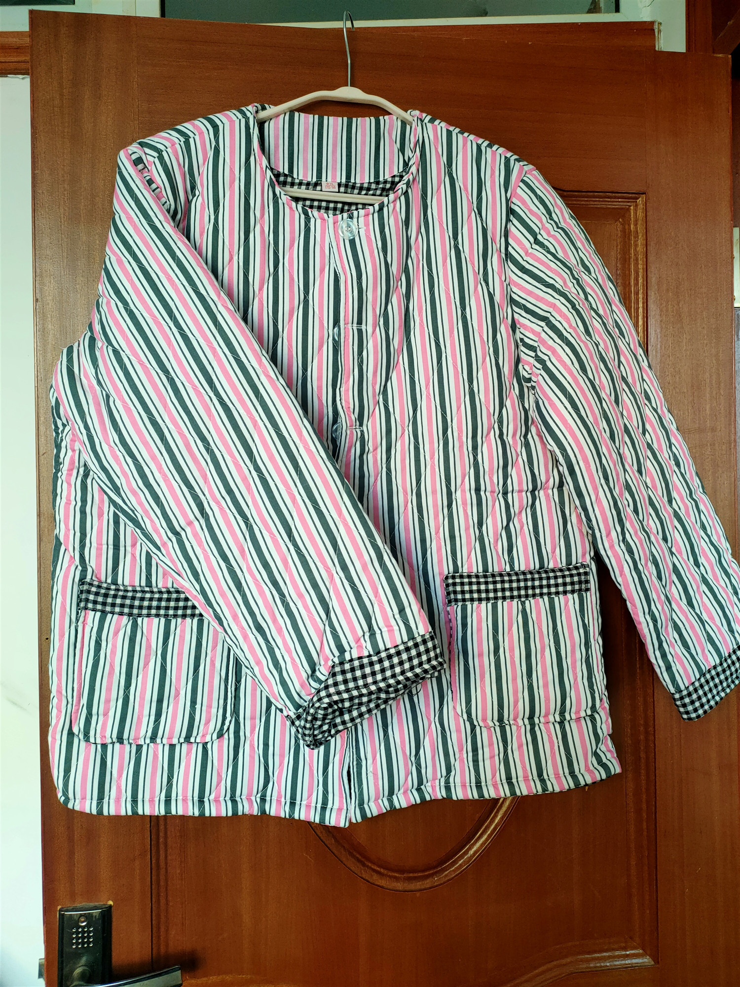 HOSPITAL GOWNS COTTON CLOTHES COTTON CLOTHES COTTON HOSPITAL GOWNS PATIENT GOWNS COTTON THICKENED PREGNANT WOMENS COTTON CLOTHES HOSPITAL GOWNS DOWN