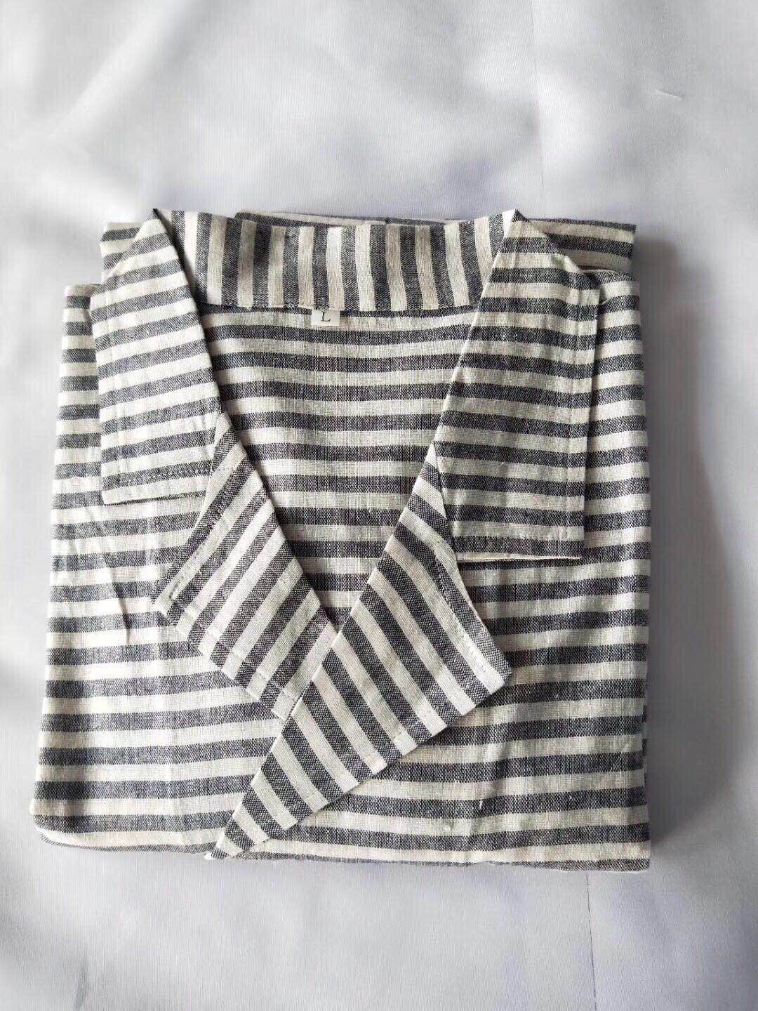 DISPOSABLE HOSPITAL NUMBER GOWNS PATIENT GOWNS GREEN STRIPES VERTICAL STRIPES PATIENT GOWNS LONG-SLEEVED STRIPED PATIENT GOWNS XIANYANG CITY HOSPITAL