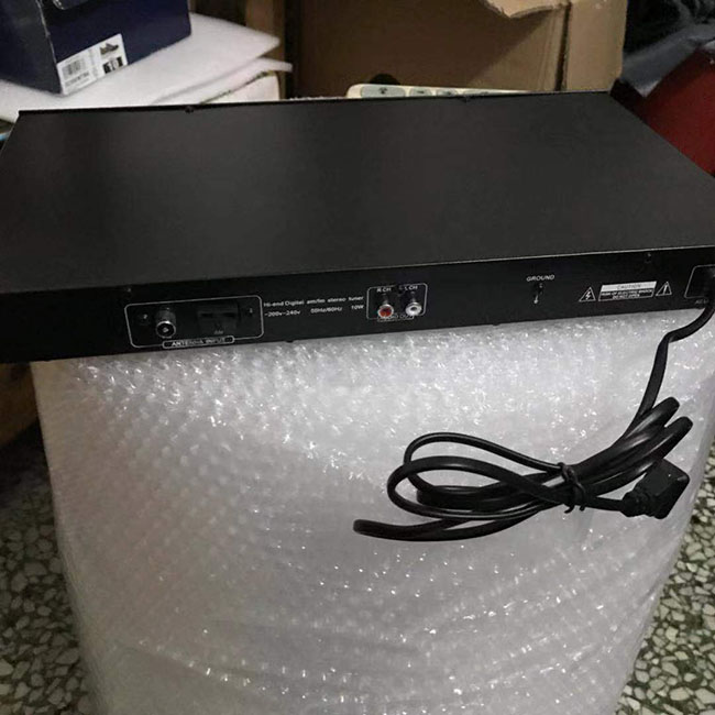 원격 제어 스테레오 출력을 갖춘 방송국을 저장할 수 있는 형광 디스플레이를 갖춘 새로운 수출 전문 AM|FM 라디오 헤드