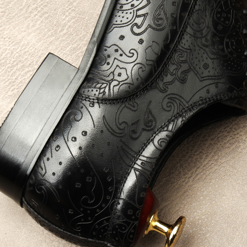 SUMMER NEW EUROPEAN VERSION OF MENS SHOES CARVED HAND-PAINTED LEATHER SHOES MENS POINTED TOE FORMAL WEAR BUSINESS BRITISH FASHION SHOES LACE-UP WEDDING SHOES