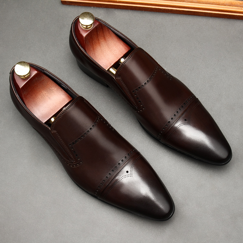 BROWN COLOR FASHION MENS SHOES 2021 NEW BUSINESS FORMAL WEAR CASUAL SIMPLE MENS CARVED LEATHER SHOES POINTED TOE OFFICE SHOES