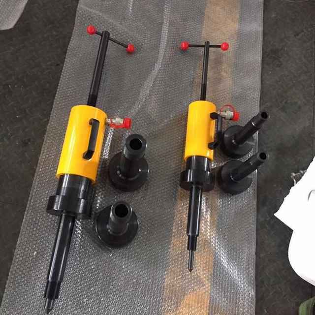 Hydraulic coupler pulling horse 42T hydraulic coupling removal tool Three pulling heads coupled pulling horse manual pulling top