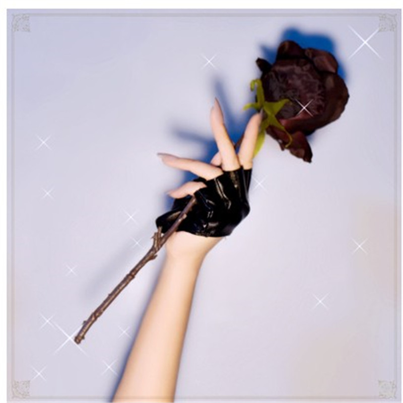 HALF-FUNCTION LOLITA DANCING GOTHIC CYBERPUNK JK HALF-FINGERED HALF-PALM BARE-FINGERED DEACON LEATHER GLOVES FEMALE COS