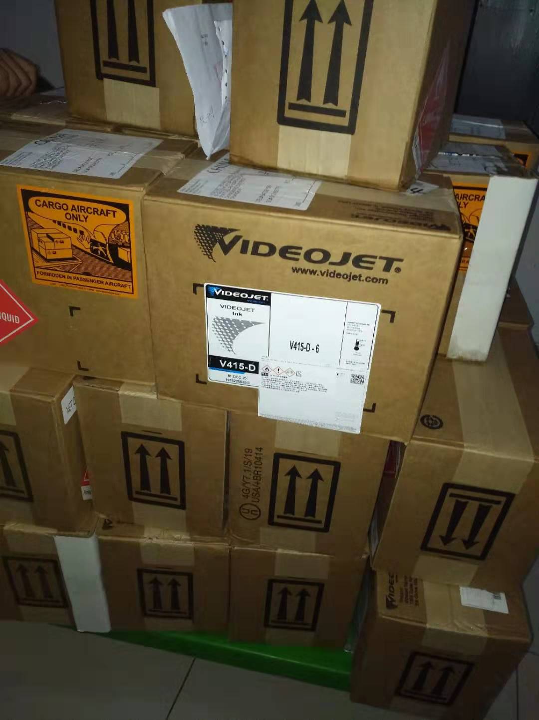 V411-D INK INKJET PRINTER INK THINNER FREE TECHNICAL SERVICE CAN BE VAT INVOICED