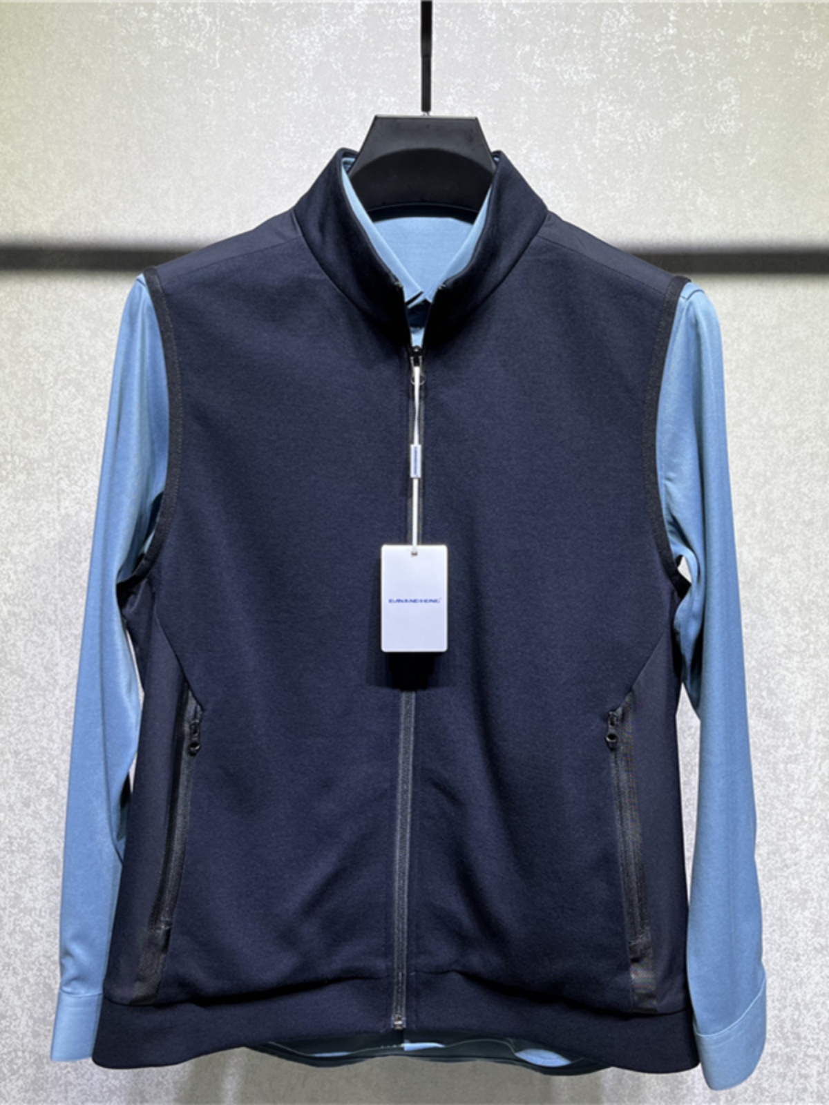 23 AUTUMN KNITTED VEST VEST KAN SHOULDER DANANDHONG DAN AND HONG MAN BUSINESS CASUAL FASHION HORSE CLIP D