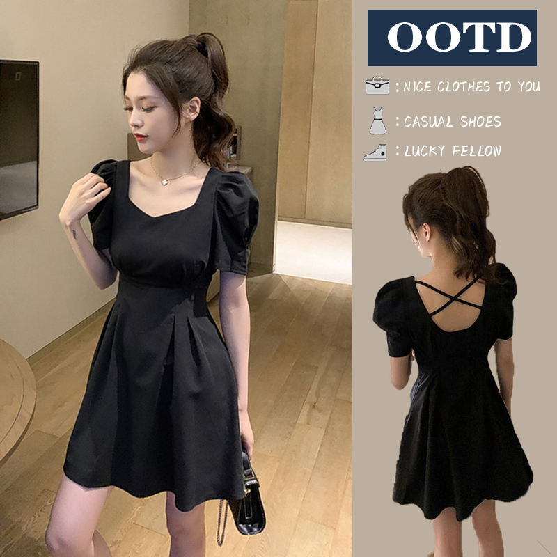 HEPBURN STYLE CINCHED WAIST LITTLE BLACK DRESS 2024 SUMMER SALTY SWEET LITTLE MAN PLEATED SQUARE NECK SEXY BACKLESS DRESS