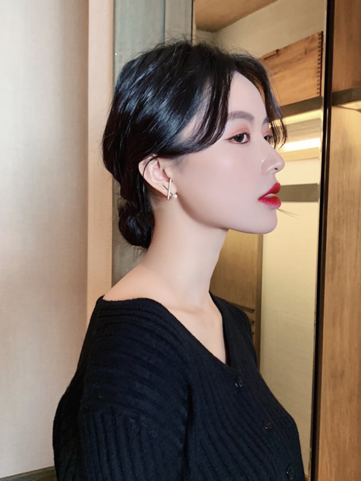 PEARL EARRINGS FEMALE KOREAN TEMPERAMENT INTERNET CELEBRITY SIMPLE  STUD EARRINGS 2024 NEW HOT AND COLD STYLE SMALL FACE SHOW