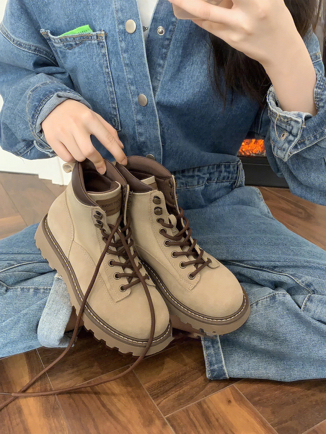 CVBK BIG YELLOW BOOTS FOR EVERYTHING  GIRL BI PAN  THE MATERIAL IS UNIQUE WATERPROOF ANTI-FOULING AND ANTI-SLIP