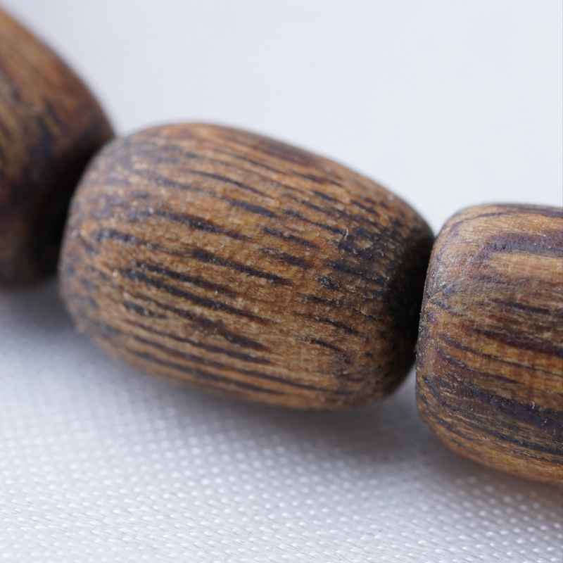 AGARWOOD 팔찌 팔찌 목걸이 오래된 재료 HAINAN QINAN AGARWOOD 남성과 여성 커플은 여성에게 선물을 제공합니다 3