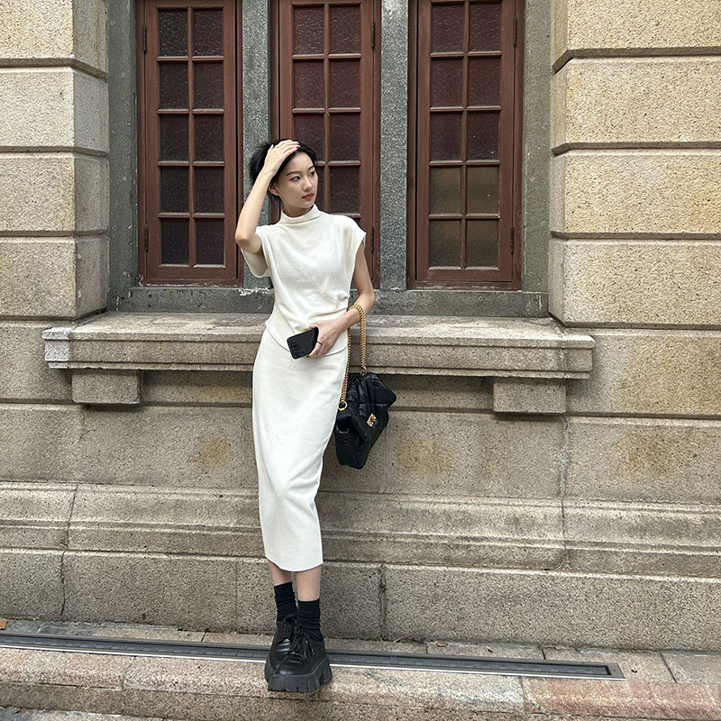 HONG KONG-STYLE HIGH-END COMMUTER LOOSE HIGH-NECKED SHORT-SLEEVED T-SHIRT FEMALE FOREIGN STYLE FASHIONABLE SLIT SKIRT FASHION SUIT FEMALE