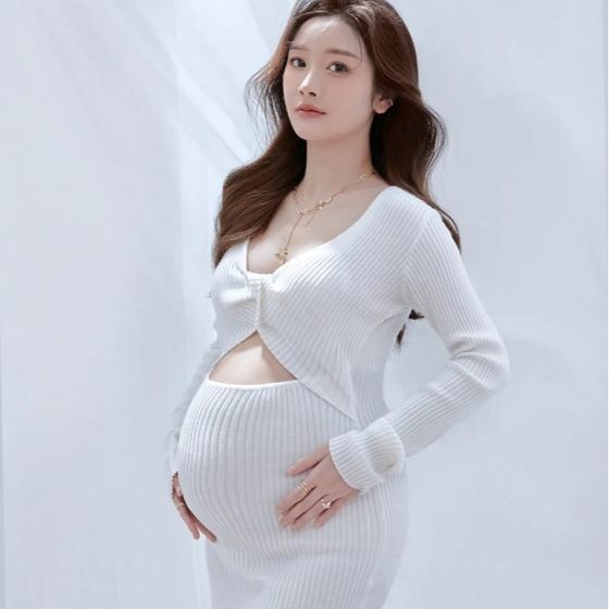 新款白色针织性感摄影服孕妇拍照摄影大肚妈咪写真艺术照服装