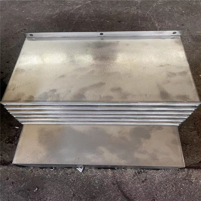 Zhejiang Huate 1580 machining center anti-chip baffle guard plate YX axis telescopic sheet metal stainless steel plate protective cover