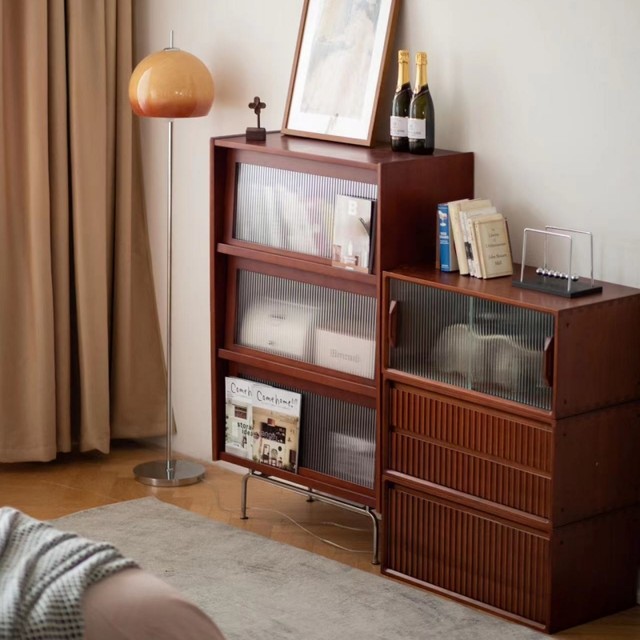 Nordic solid wood three-turn door chest cabinet bedroom simple storage cabinet Japanese style medieval living room TV cabinet next to the cabinet