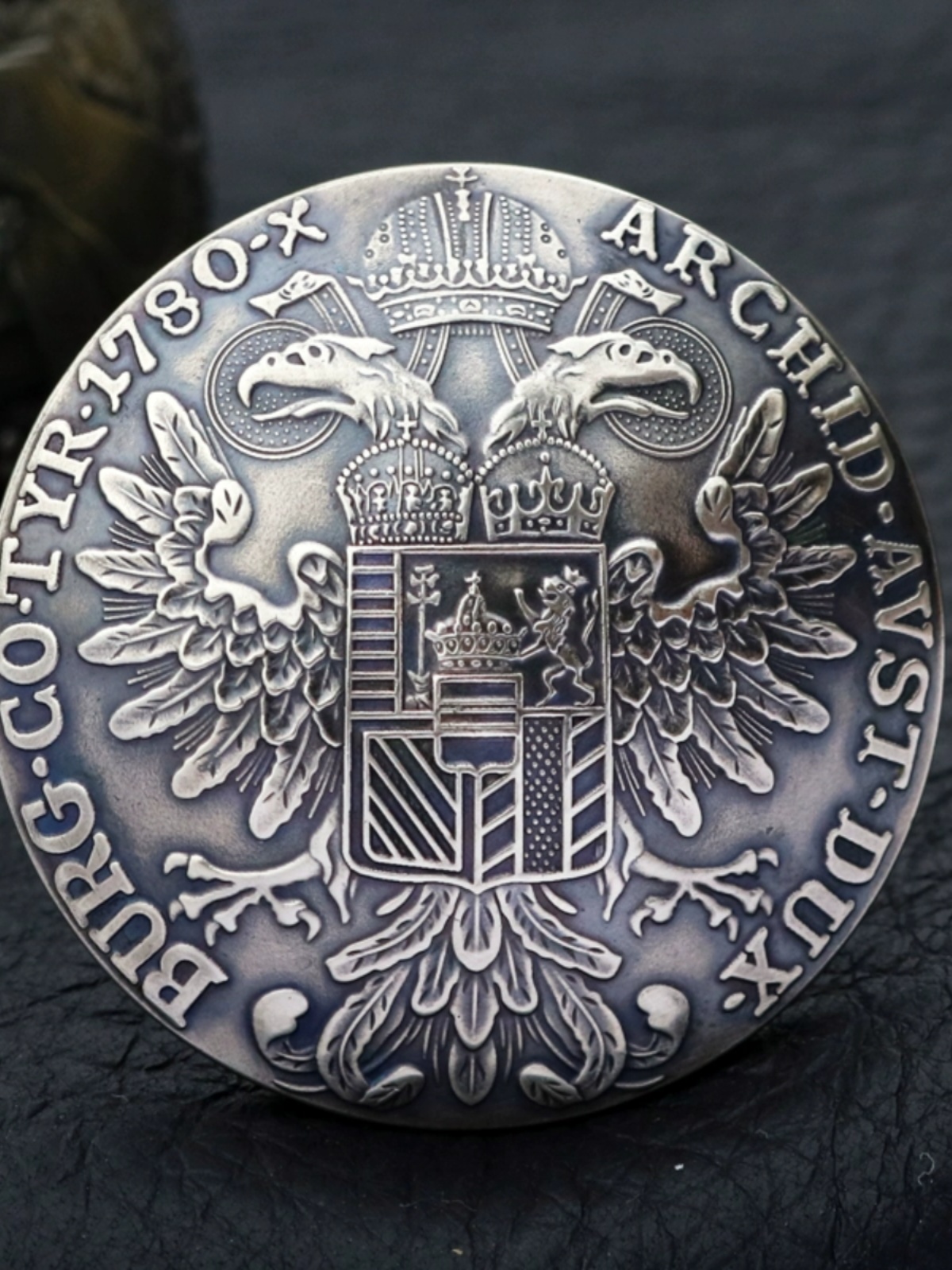 HANDMADE VINTAGE CATTLE RAISING DOUBLE-HEADED EAGLE LARGE DIAMETER BRASS WHITE COPPER CLOTH BUCKLE DECORATIVE BUCKLE LEATHER GOODS LEATHER CARVING ACCESSORIES