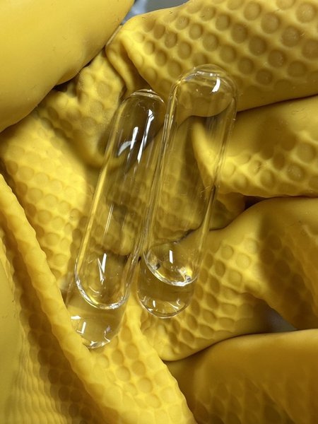 玻封正十八烷低熔点神奇物质手握即可融化静置结晶美丽无毒无害