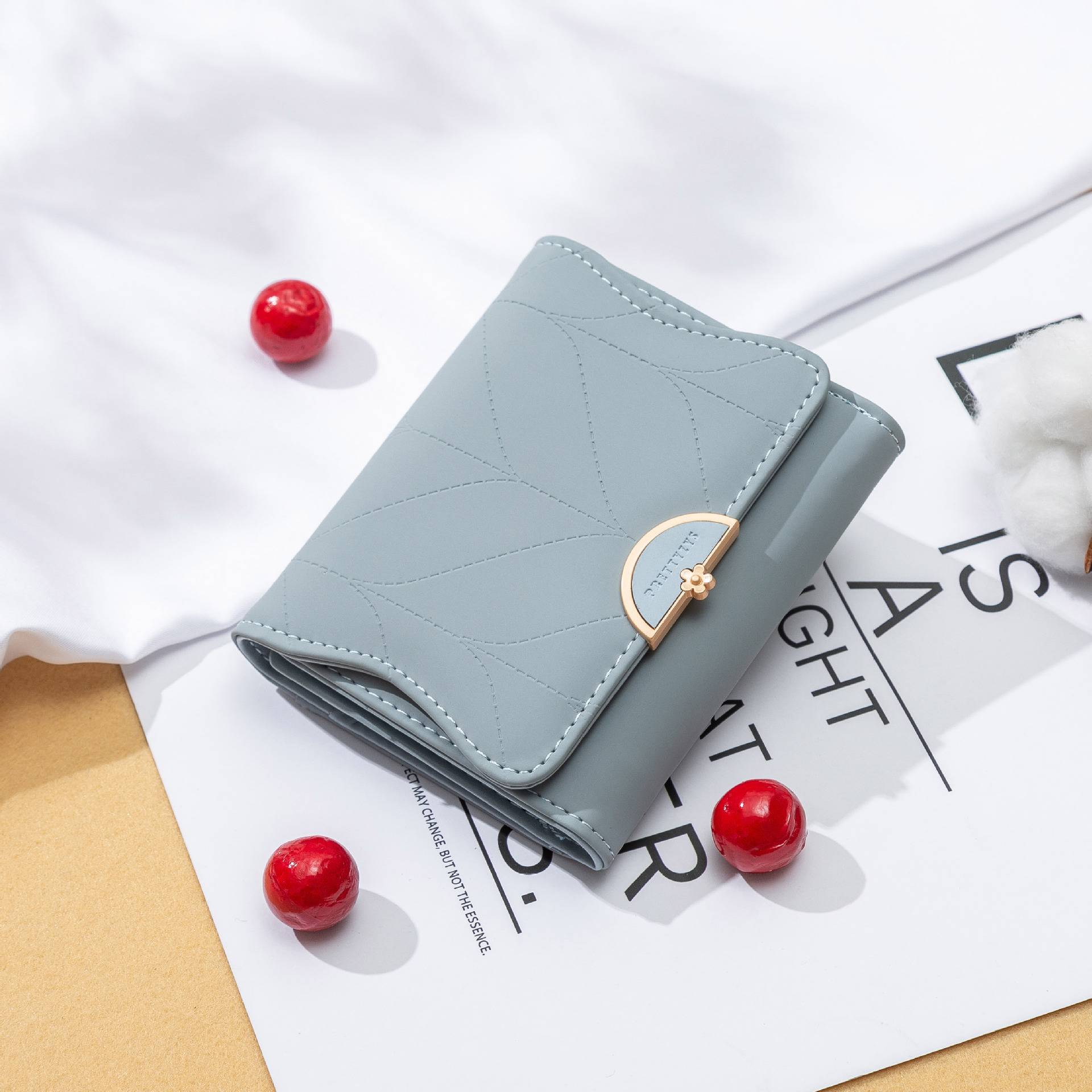 2023 NEW WOMENS SHORT WALLET JAPANESE AND KOREAN SMALL FRESH TRI-FOLD SMALL WALLET STUDENT WOMENS COIN PURSE