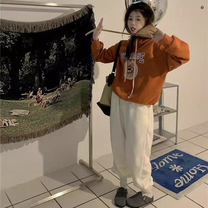 THE COUNTER SHOPPING MALL WITHDREW THE CUT LABEL AND THE SINGLE TAIL SINGLE WOMENS SWEATSHIRT IN AUTUMN AND WINTER AND THE VELVET THICKENED ATMOSPHERE PUMPKIN COLOR TOP